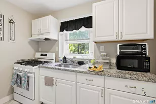 24 Park Terrace, Hartford, CT 06106 - Photo 14