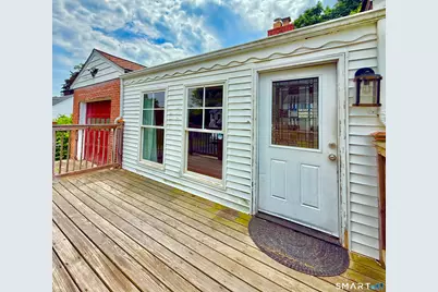 112 Ochsner Place, Bridgeport, CT 06606 - Photo 2