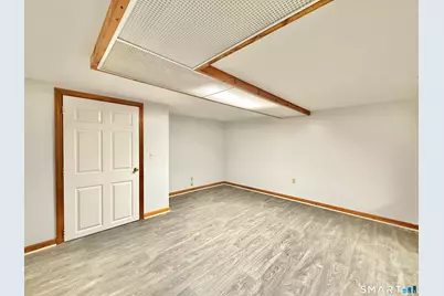 112 Ochsner Place, Bridgeport, CT 06606 - Photo 32