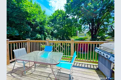 112 Ochsner Place, Bridgeport, CT 06606 - Photo 18