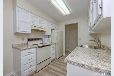 359 Foxwood Lane #359, Milford, CT 06461 - Photo 8