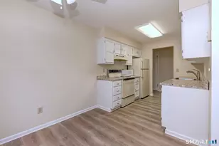 359 Foxwood Ln, Milford, CT 06461 - Photo 6