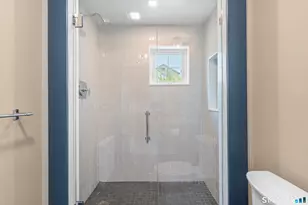 16 St Charles Ave, Stamford, CT 06907 - Photo 18