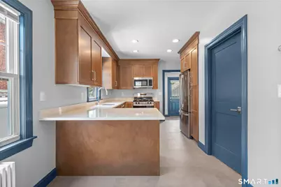 16 Saint Charles Avenue, Stamford, CT 06907 - Photo 6