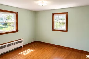 35 Lorraine Rd, Wethersfield, CT 06109 - Photo 4
