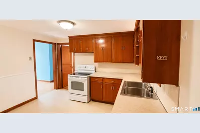 35 Lorraine Road, Wethersfield, CT 06109 - Photo 8