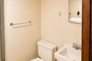 35 Lorraine Rd, Wethersfield, CT 06109 - Photo 14