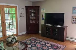 101 W Main St, East Lyme, CT 06357 - Photo 10