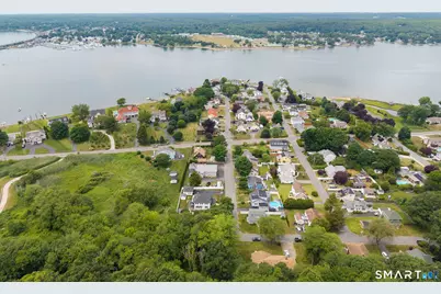 9 East Bishop Street, Waterford, CT 06385 - Photo 4