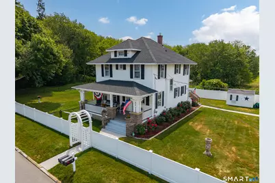 9 East Bishop Street, Waterford, CT 06385 - Photo 2