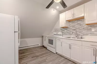 76-78 Sanford Avenue #3rd Fl, Bridgeport, CT 06604 - Photo 10