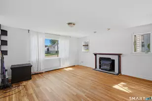 70 Leslie Ct, Bristol, CT 06010 - Photo 4