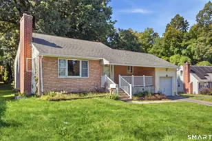 70 Leslie Ct, Bristol, CT 06010 - Photo 2