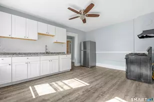 350 Spring St, Bridgeport, CT 06608 - Photo 16