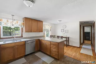 60 Simon Rd, Enfield, CT 06082 - Photo 10