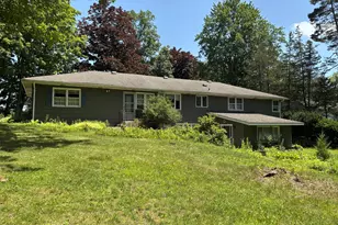 101 Thorpe Ave, Wallingford, CT 06492 - Photo 2