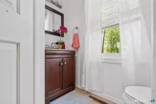 193 Abbotsford Ave, West Hartford, CT 06110 - Photo 4