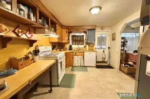 14 Leland Dr, East Hartford, CT 06108 - Photo 4