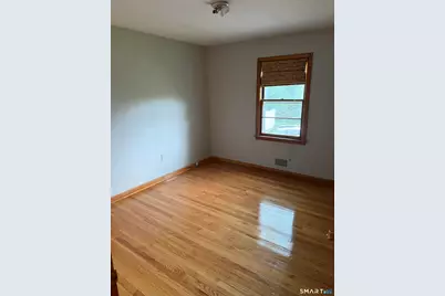 20 Crisci Place, East Haven, CT 06512 - Photo 6