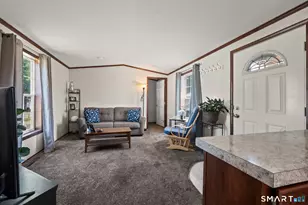 15 Pine St, East Windsor, CT 06088 - Photo 10