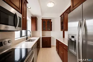 44 Strawberry Hill Ave, Stamford, CT 06902 - Photo 10