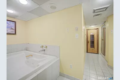 40 Ferncliff Drive, West Hartford, CT 06117 - Photo 20