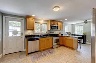 137 Green Rd, Manchester, CT 06042 - Photo 8