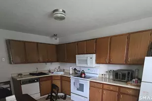 499 Scott Rd, Waterbury, CT 06705 - Photo 4