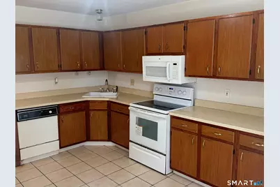 499 Scott Road #14, Waterbury, CT 06705 - Photo 6
