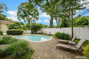 52 Center Dr, Greenwich, CT 06870 - Photo 22