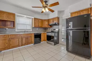 53 Maple St, Meriden, CT 06451 - Photo 18