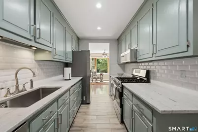 1325 Farmington Avenue #7, Bristol, CT 06010 - Photo 6