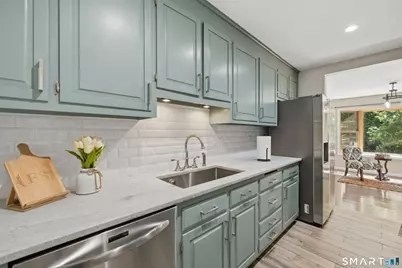 1325 Farmington Avenue #7, Bristol, CT 06010 - Photo 8