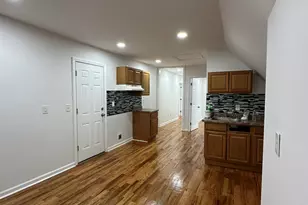 483 Edgewood St, Hartford, CT 06112 - Photo 30