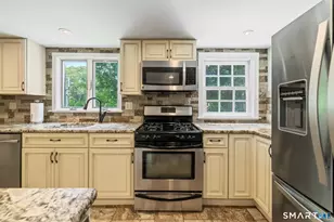 185 Carter Ln, Southington, CT 06489 - Photo 8