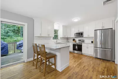 18 Vale Road, Brookfield, CT 06804 - Photo 8