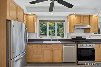 58 Myra Road, Hamden, CT 06517 - Photo 12