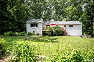 8 Old Towantic Hill Rd, Oxford, CT 06478 - Photo 32
