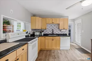 87 James St, Colchester, CT 06415 - Photo 4