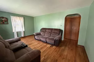12 Arbutus St, East Hartford, CT 06108 - Photo 2