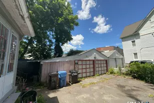 29 Woodruff Ct, New Britain, CT 06053 - Photo 2