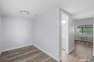 17 Farmington Ave, Plainville, CT 06062 - Photo 10
