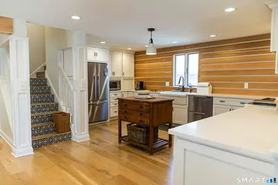 18 Waverly Road, Branford, CT 06405 - Photo 6