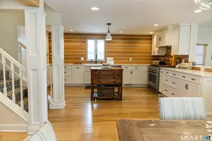 18 Waverly Rd, Branford, CT 06405 - Photo 2