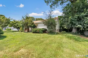82 Crown St, Trumbull, CT 06611 - Photo 2