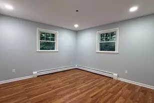 82 Crown St, Trumbull, CT 06611 - Photo 22