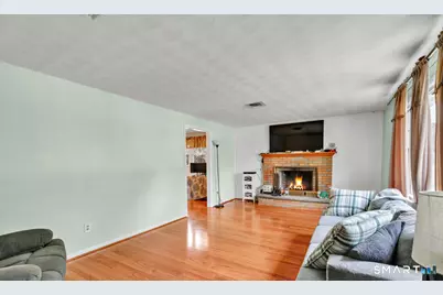 82 Crown Street, Trumbull, CT 06611 - Photo 8