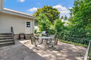 82 Crown St, Trumbull, CT 06611 - Photo 4