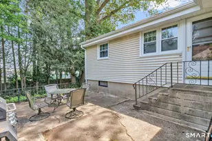 82 Crown St, Trumbull, CT 06611 - Photo 6