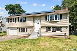 70 Ridge Crest Cir, Wethersfield, CT 06109 - Photo 2
